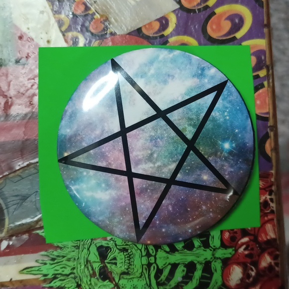 🩷3/$15🩷2-inch 2PC pinback button set - Picture 2 of 3